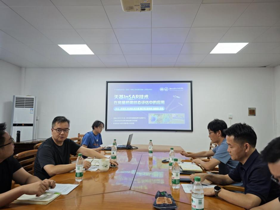 深化產(chǎn)學研融合，共筑安全未來 ——中騰科技與湖南大學天-空-地一體化監(jiān)測中心成功舉辦技術研發(fā)交流會